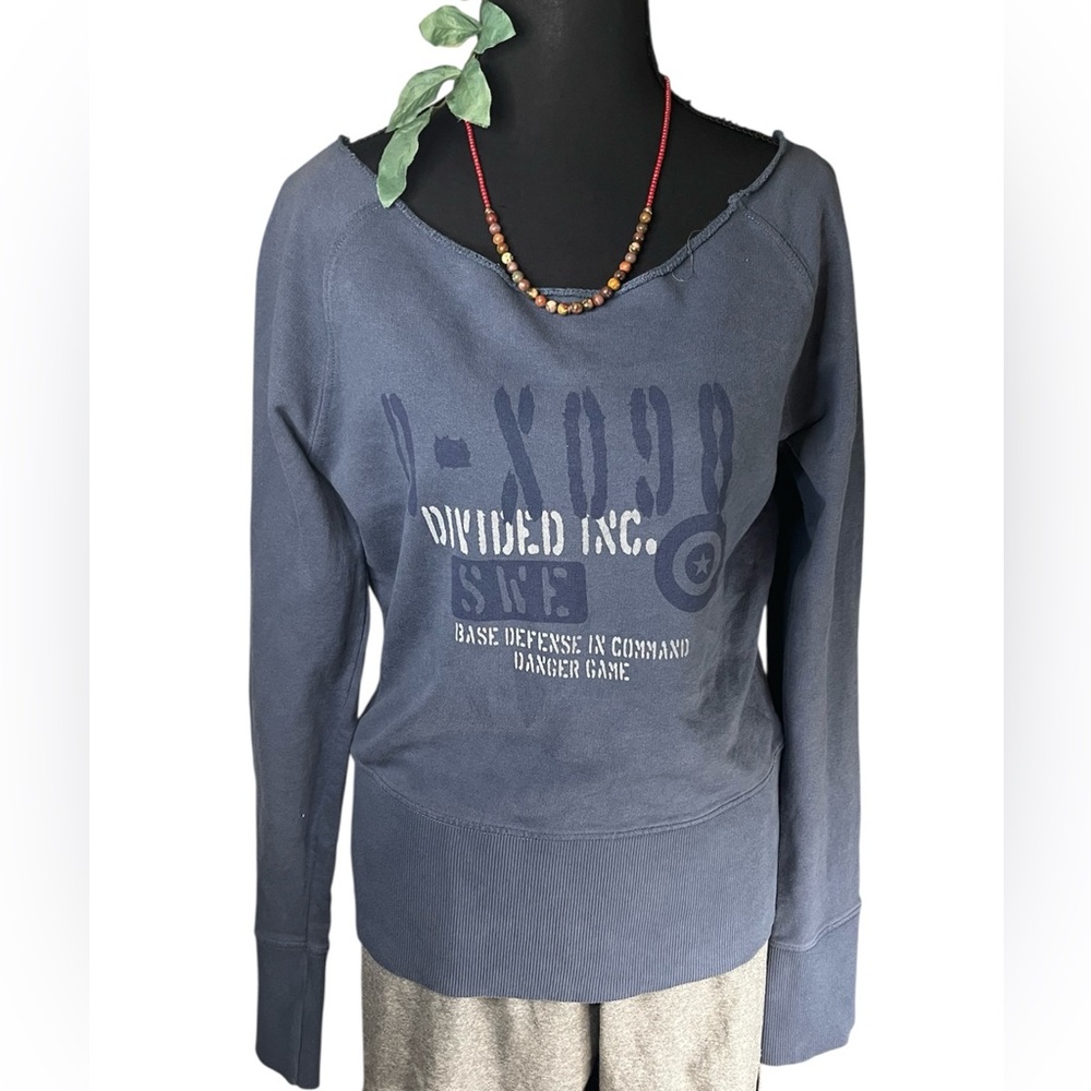 VINTAGE H&M PULLOVER GRAPHIC SWEATSHIRT